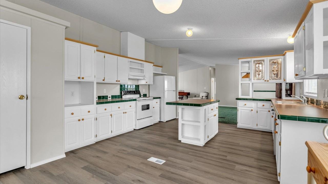 3457 S Foster Rd - Photo 4 of 17