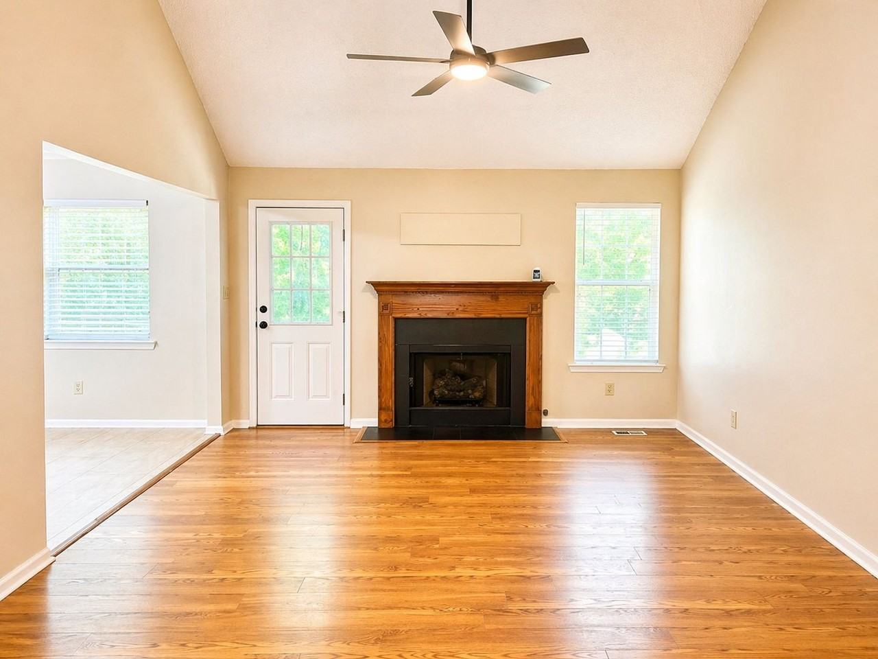 217 Briarpatch Ct - Photo 3 of 33