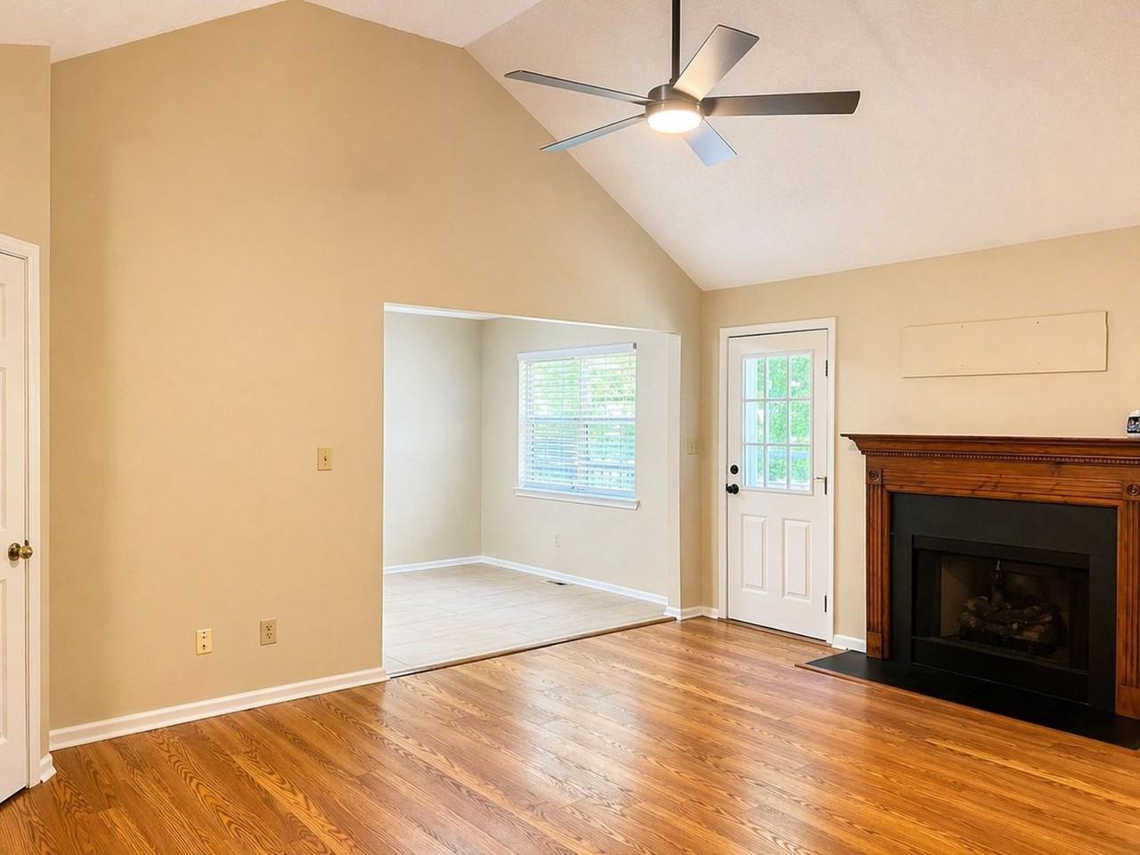 217 Briarpatch Ct - Photo 4 of 33