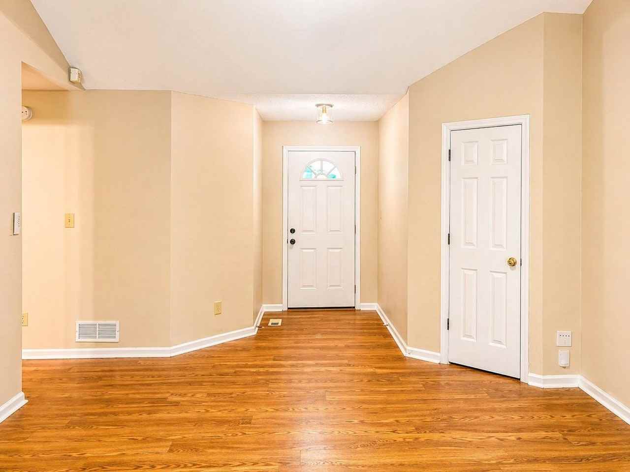 217 Briarpatch Ct - Photo 5 of 33