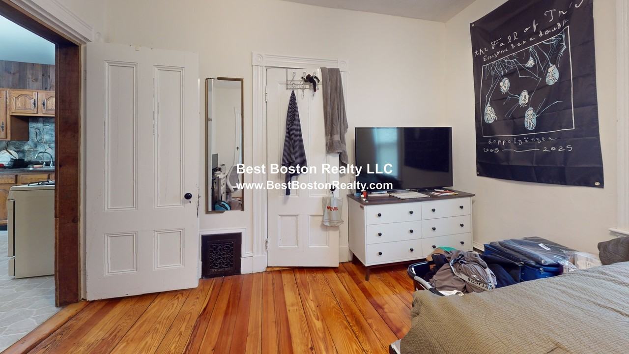 5 Aldie St #1 - Photo 5 of 17