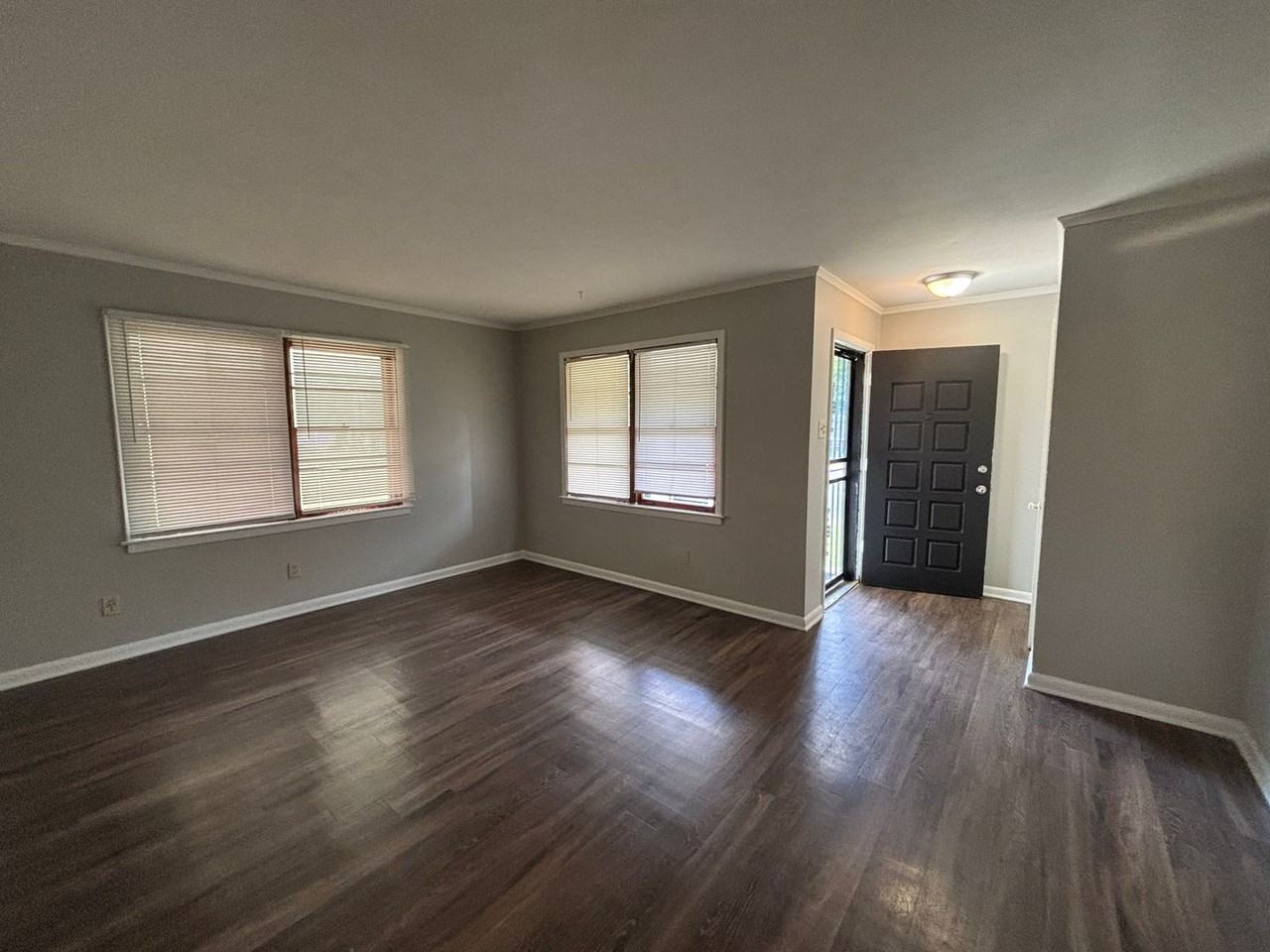 2160 Saint Elmo Ave - Photo 5 of 23
