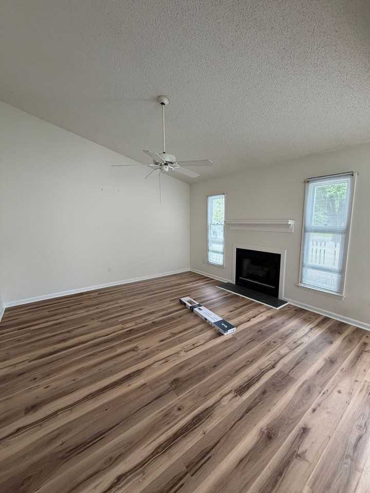37-A Mulberry Ln - Photo 2 of 12