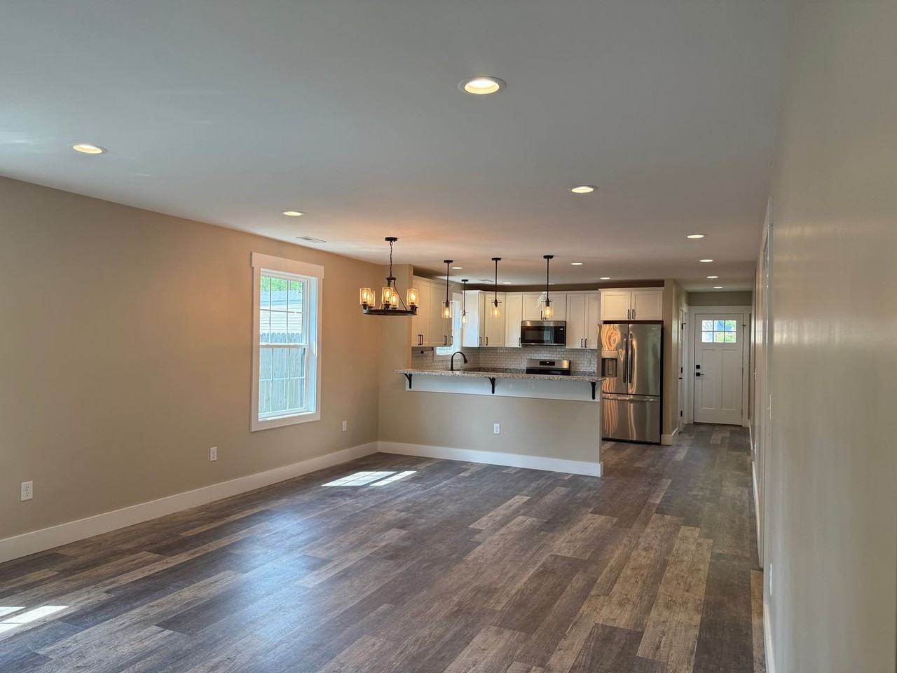 88 Atkins Dr - Photo 4 of 19