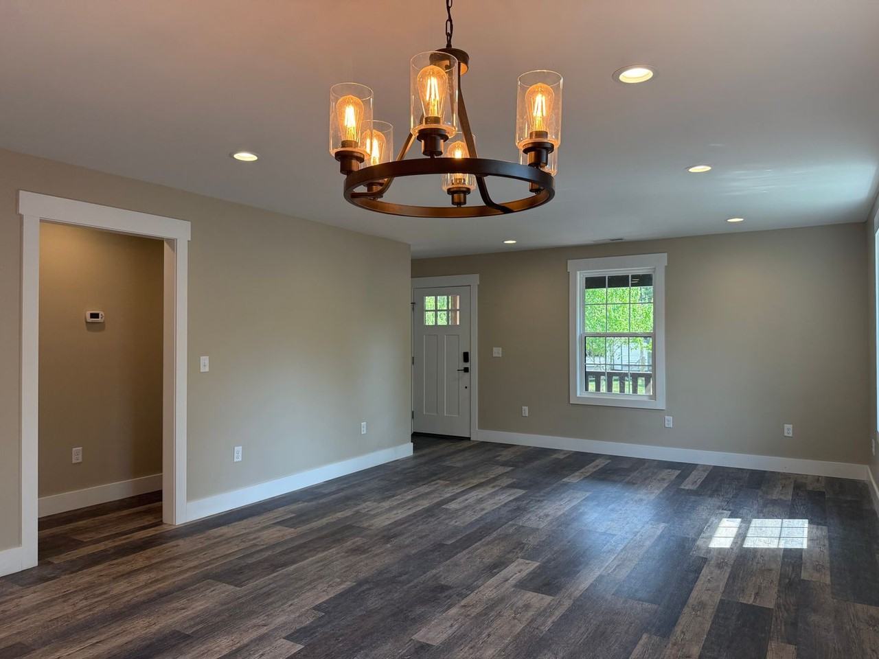 88 Atkins Dr - Photo 6 of 19