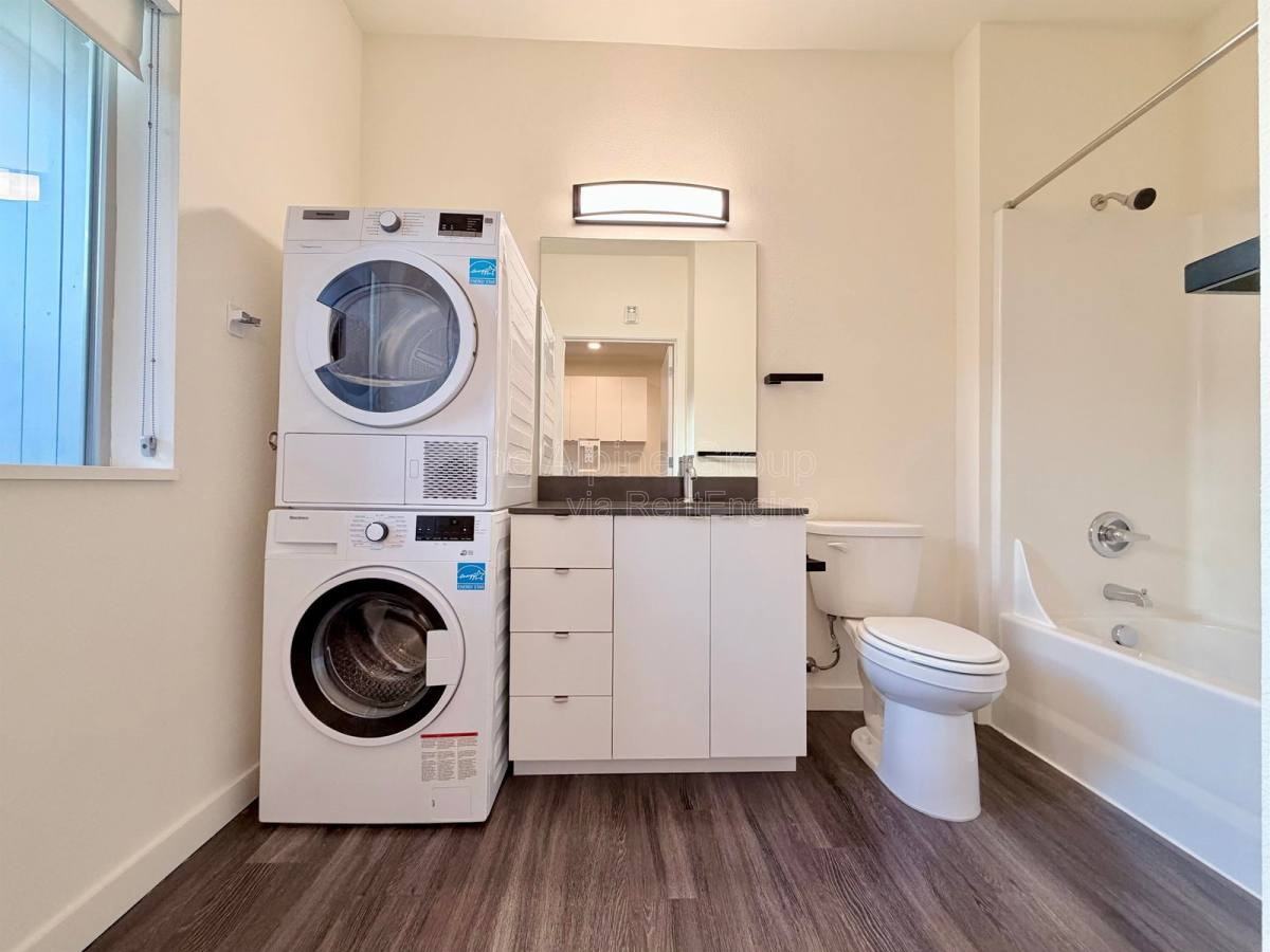 1545 Ne 41st Ave #104 - Photo 7 of 7