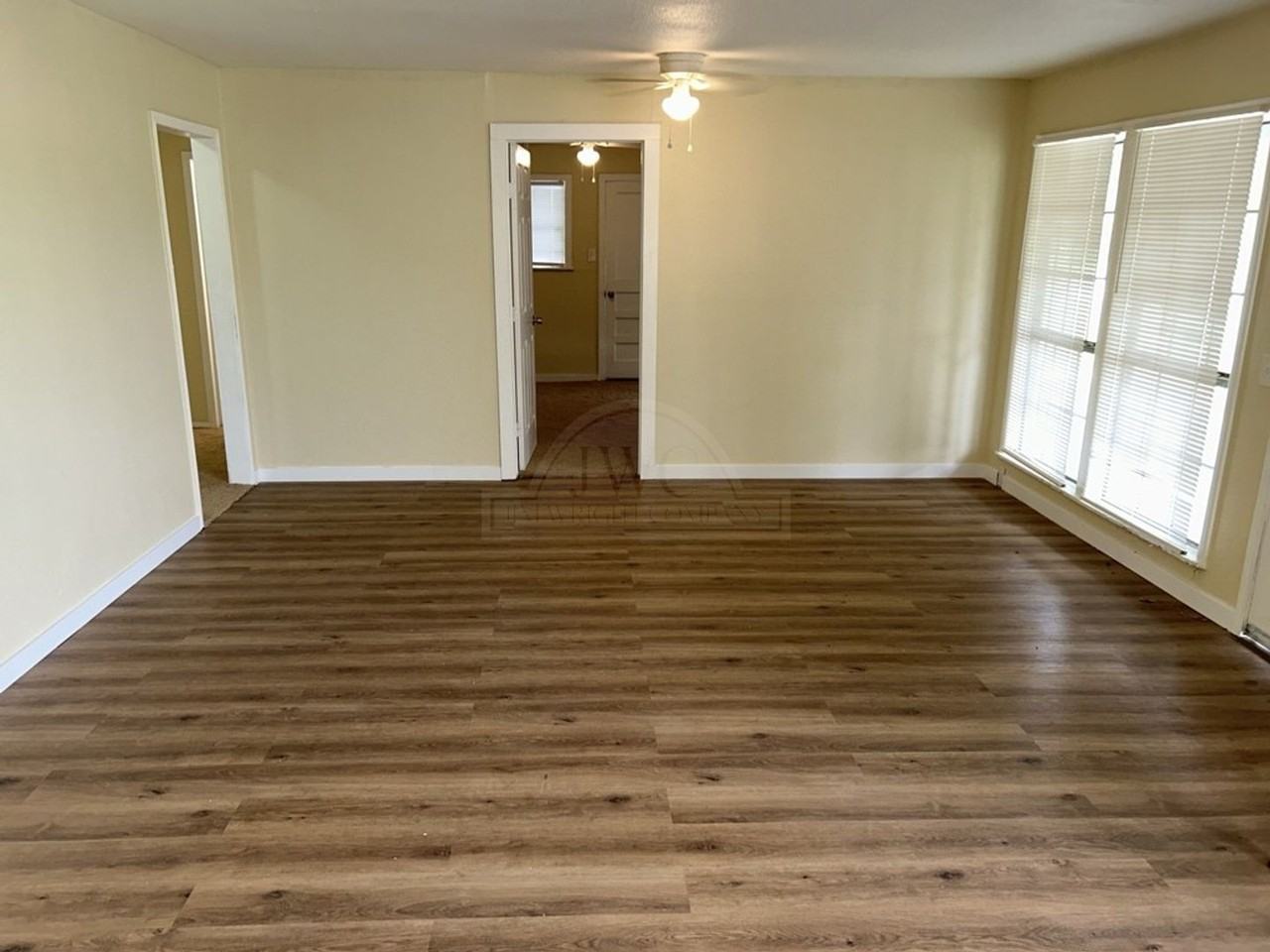 1606 Stewart St - Photo 2 of 7