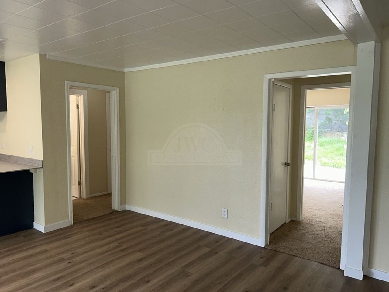 1606 Stewart St - Photo 3 of 7