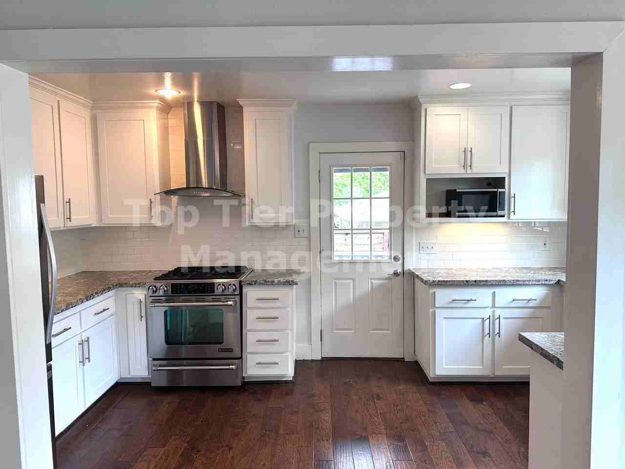 3289 Beechwood Dr - Photo 6 of 17