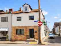 ***South Side Duplex Apartment For Rent * Pet Friendly * Walk to E. Carson St. * Available Now * Renovated *** - Photo 1 of 1