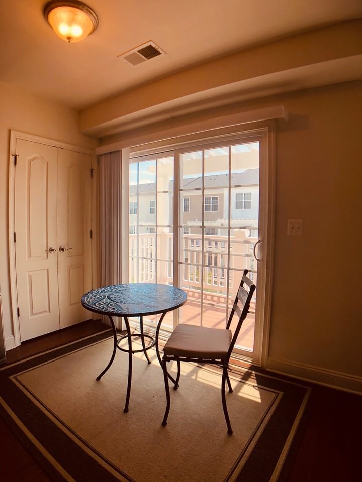 11894 Little Seneca Pkwy - Photo 4 of 18