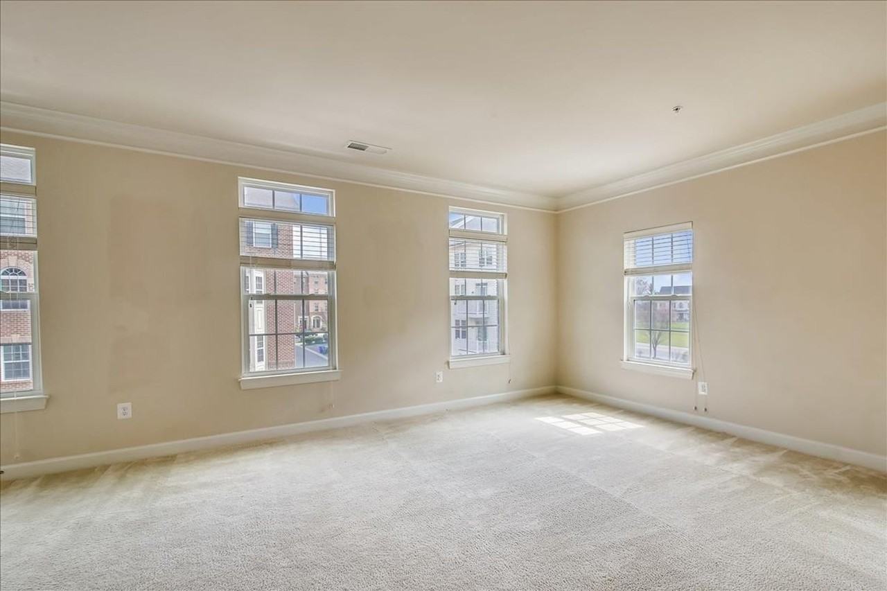 3602 Spring Hollow Ln - Photo 4 of 26