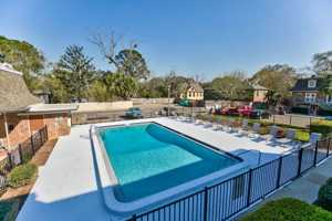 featured image of 419 N Gadsden St