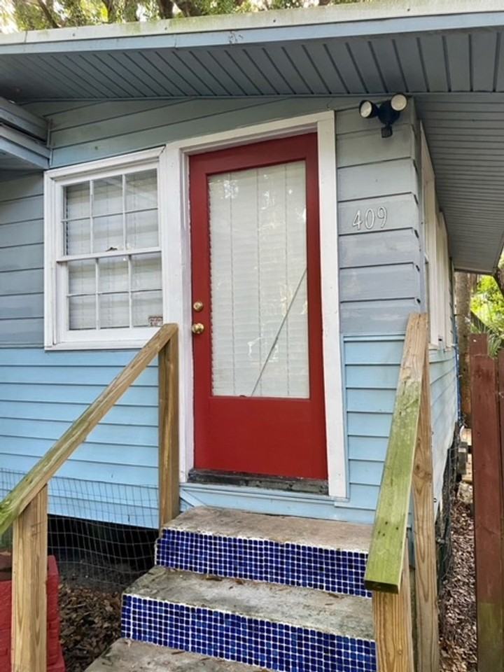 409 E Erie Ave - Photo 3 of 18