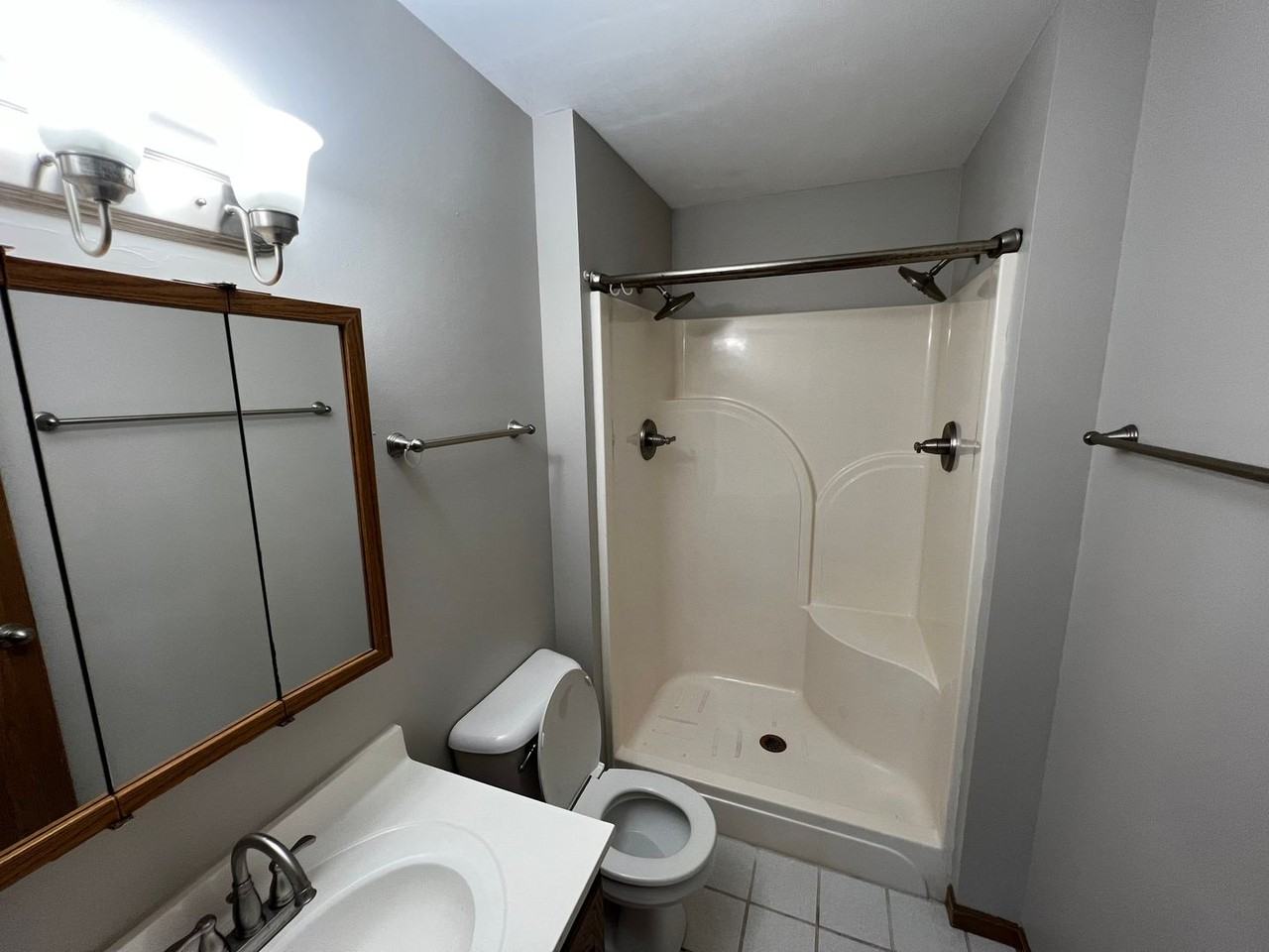 334 Hickory Dr - Photo 5 of 12