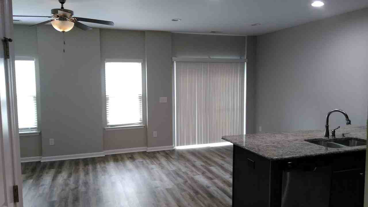 206 Park Meadows Dr - Photo 4 of 22