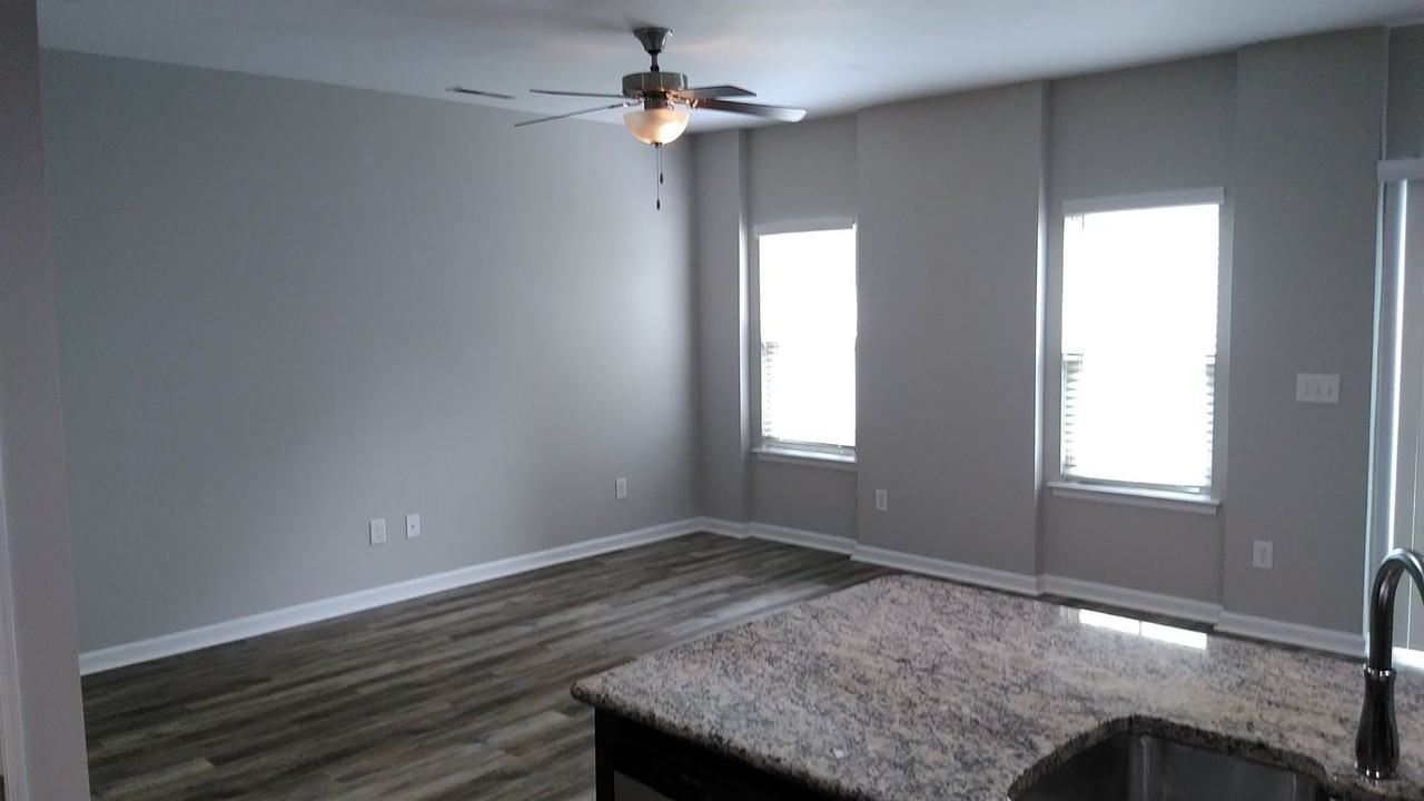 206 Park Meadows Dr - Photo 5 of 22