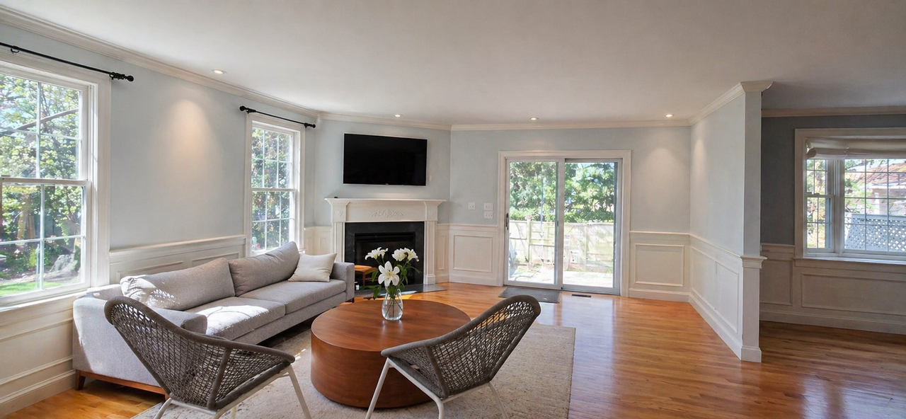 39 Court St #1 - Photo 2 of 17