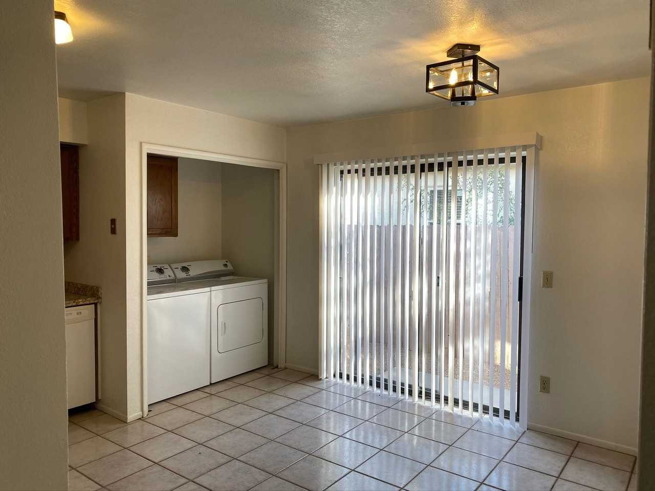 5758 E 24th St - Photo 5 of 14