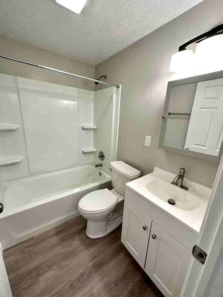 401 Orangewood Dr - Photo 7 of 18