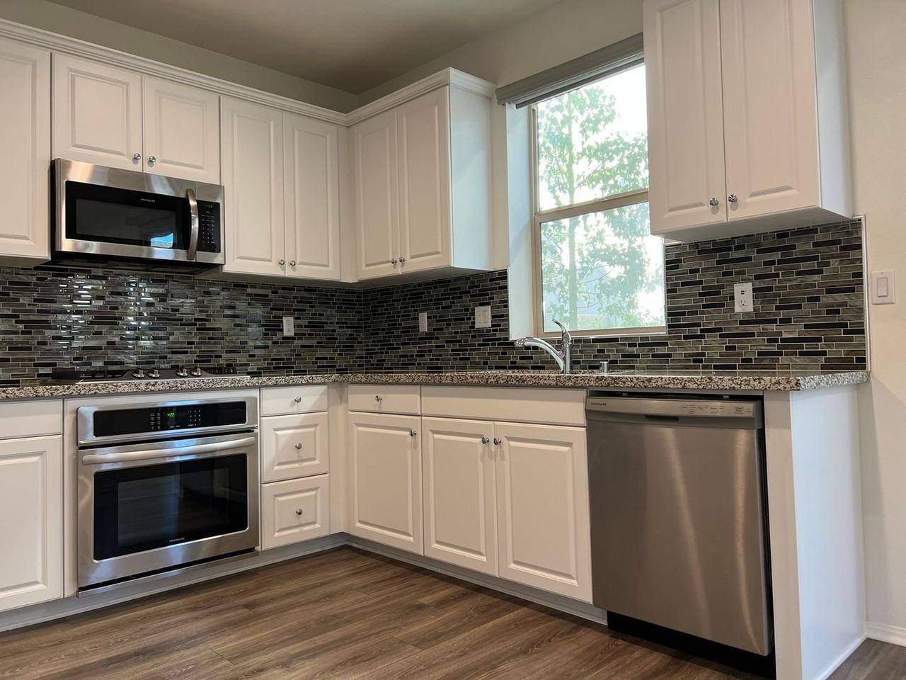 42752 Azure St - Photo 6 of 30