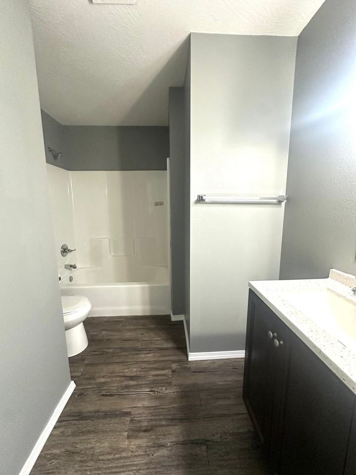 808 E Watermill Cir - Photo 6 of 26