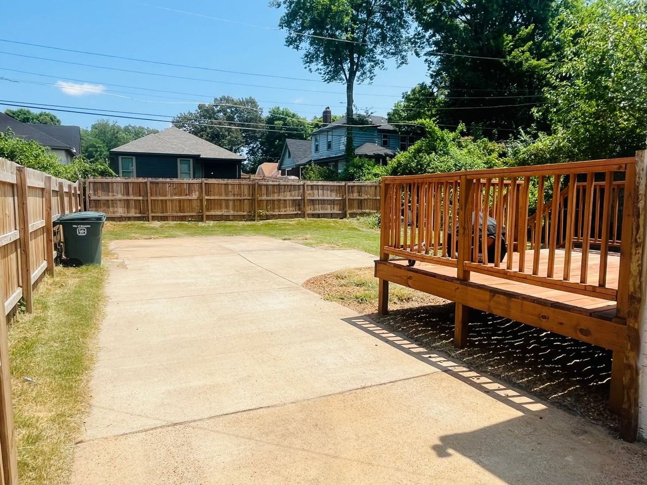 908 Maury St - Photo 5 of 31