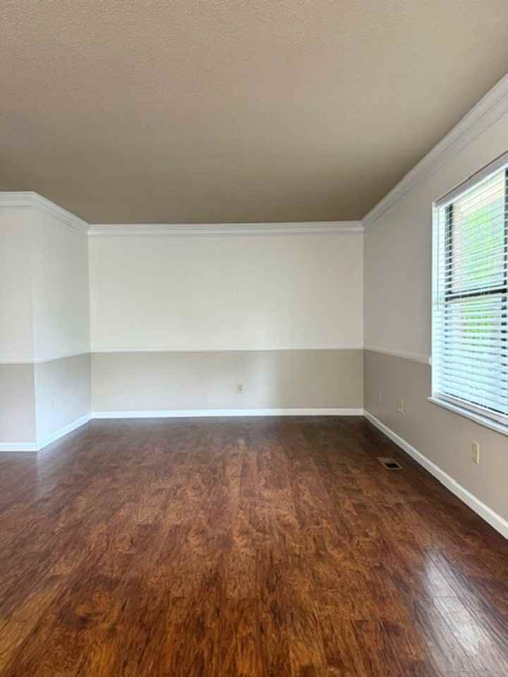 873 Blythewood Rd Sw - Photo 3 of 11