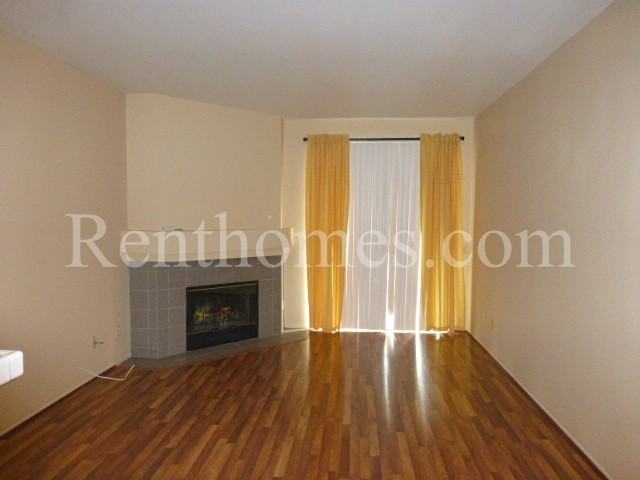 2220 Camino De La Reina - Photo 5 of 24