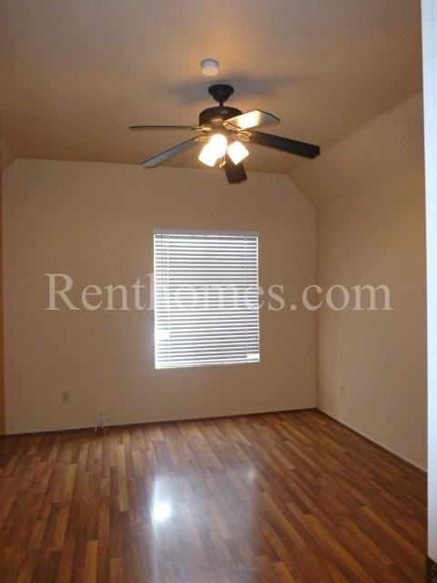 2220 Camino De La Reina - Photo 6 of 24