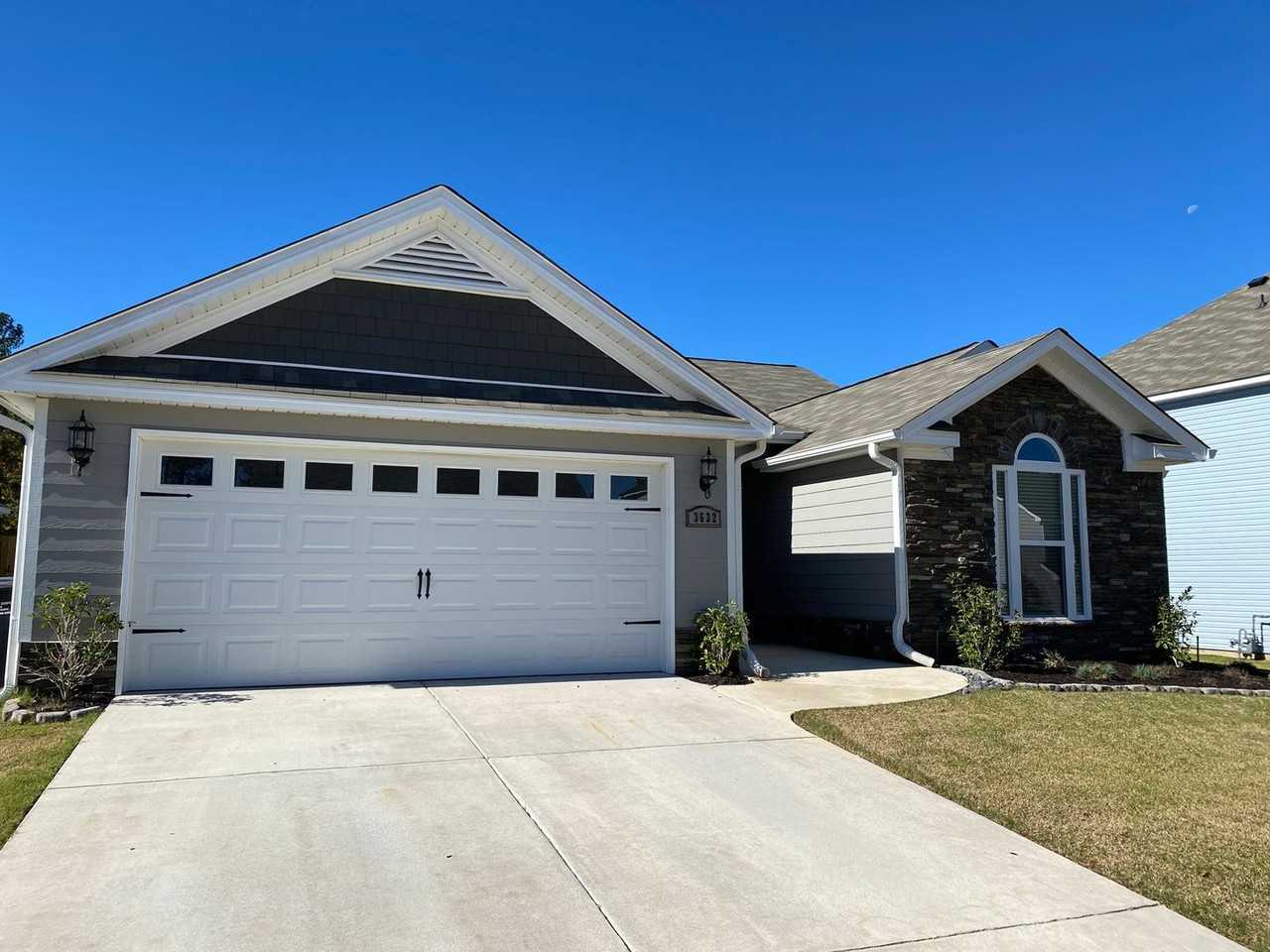 3632 Kearsley St - Photo 3 of 39