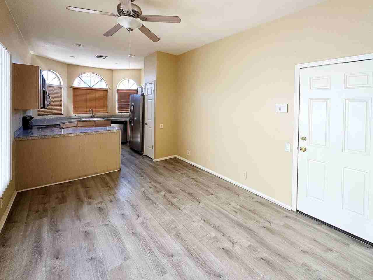 11050 N 111th Way - Photo 4 of 25