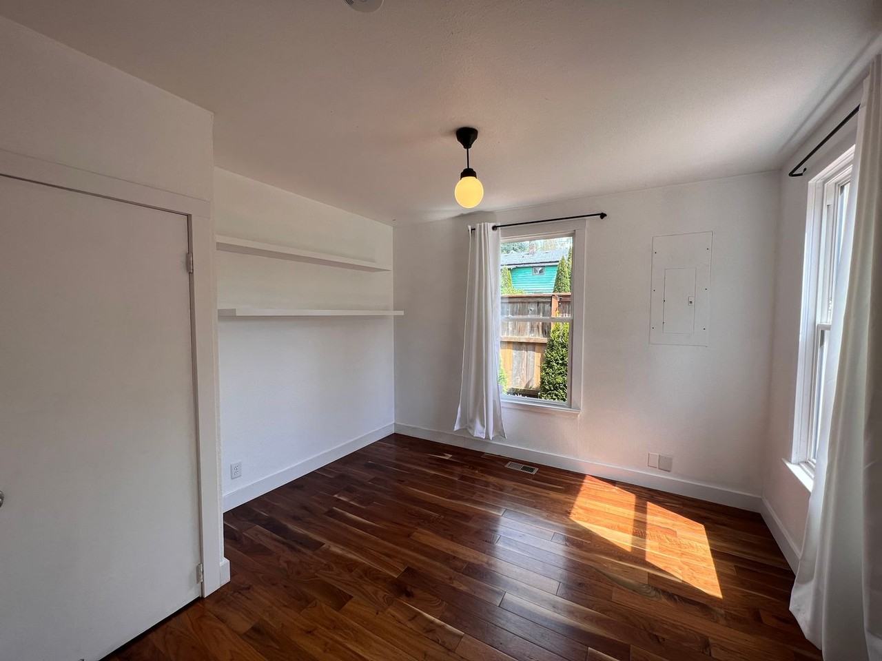 5036 25th Ave Sw - Photo 4 of 14