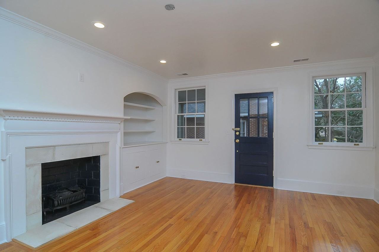 3715 Coleman St - Photo 6 of 37