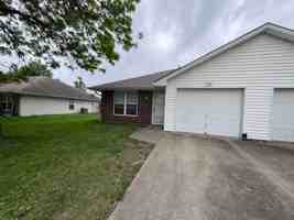 featured image of 200 Nw Parker Dr