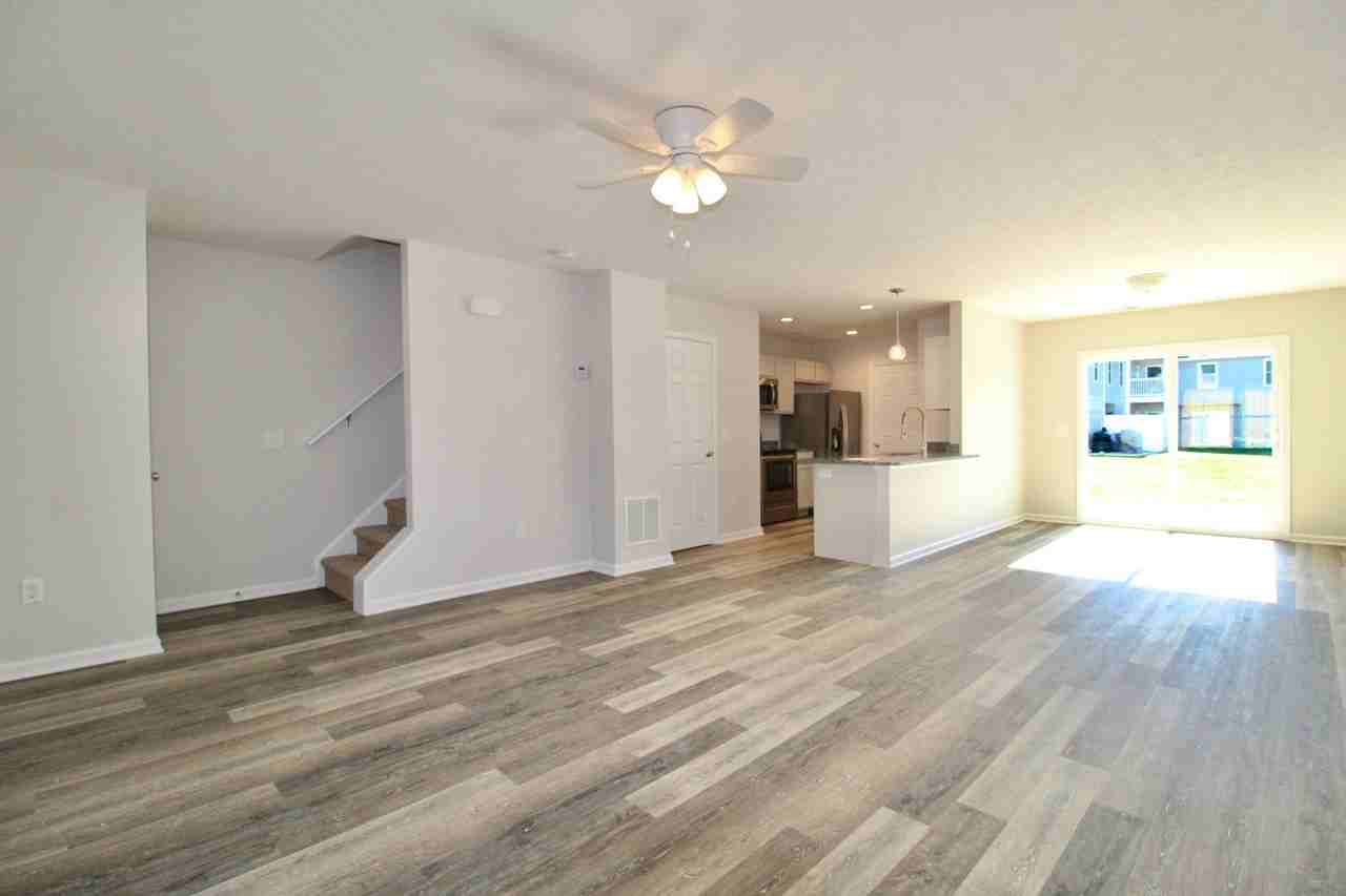 3015 Locust Grove Ct - Photo 2 of 23