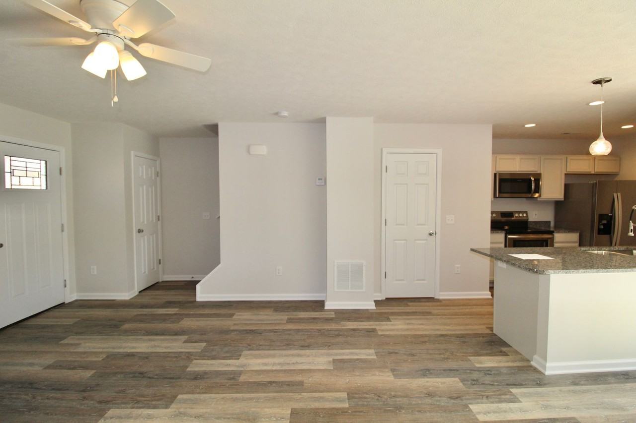 3015 Locust Grove Ct - Photo 3 of 23