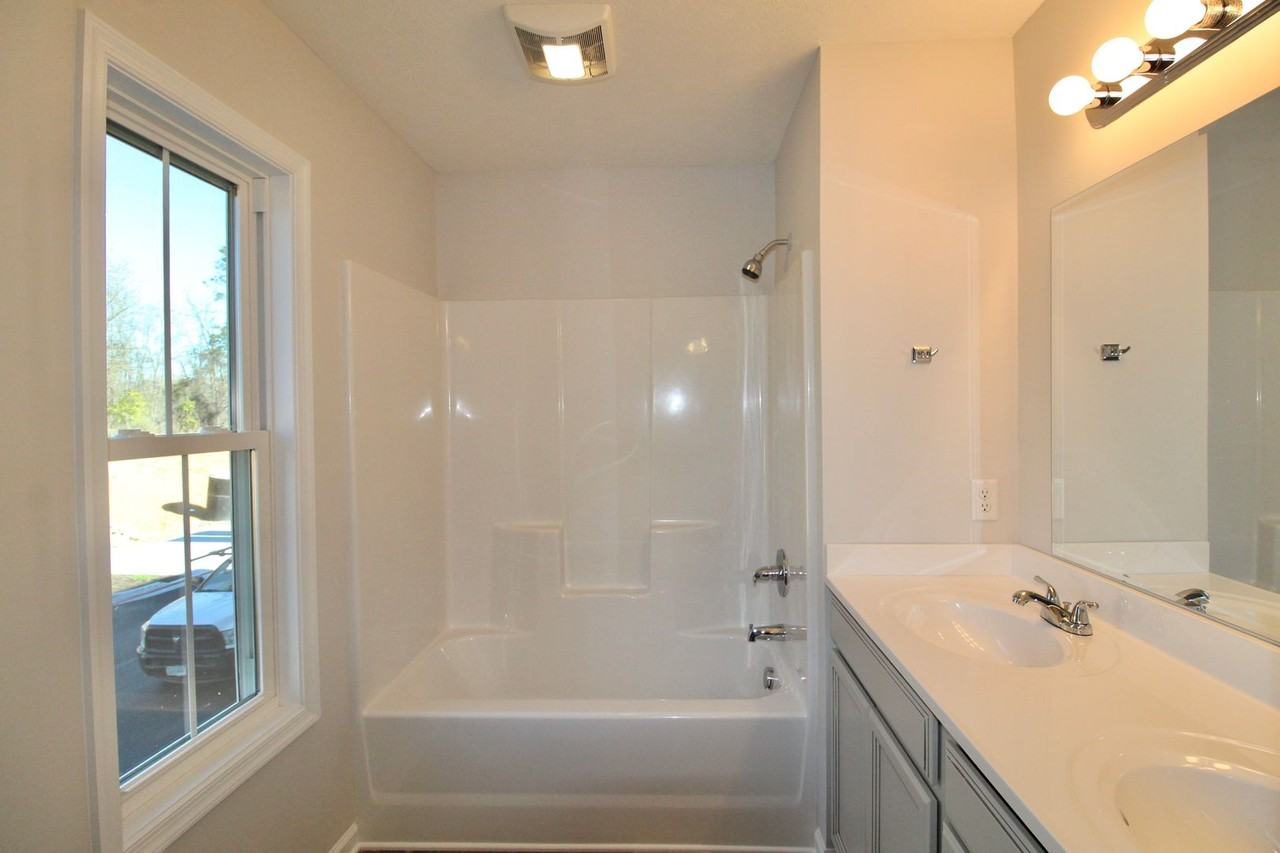 3015 Locust Grove Ct - Photo 6 of 23