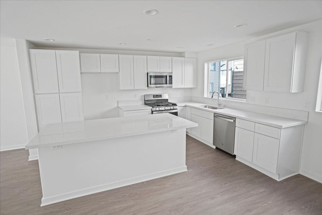 13530 Foothill Blvd - Photo 2 of 15