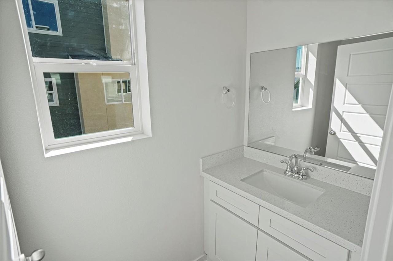 13530 Foothill Blvd - Photo 5 of 15