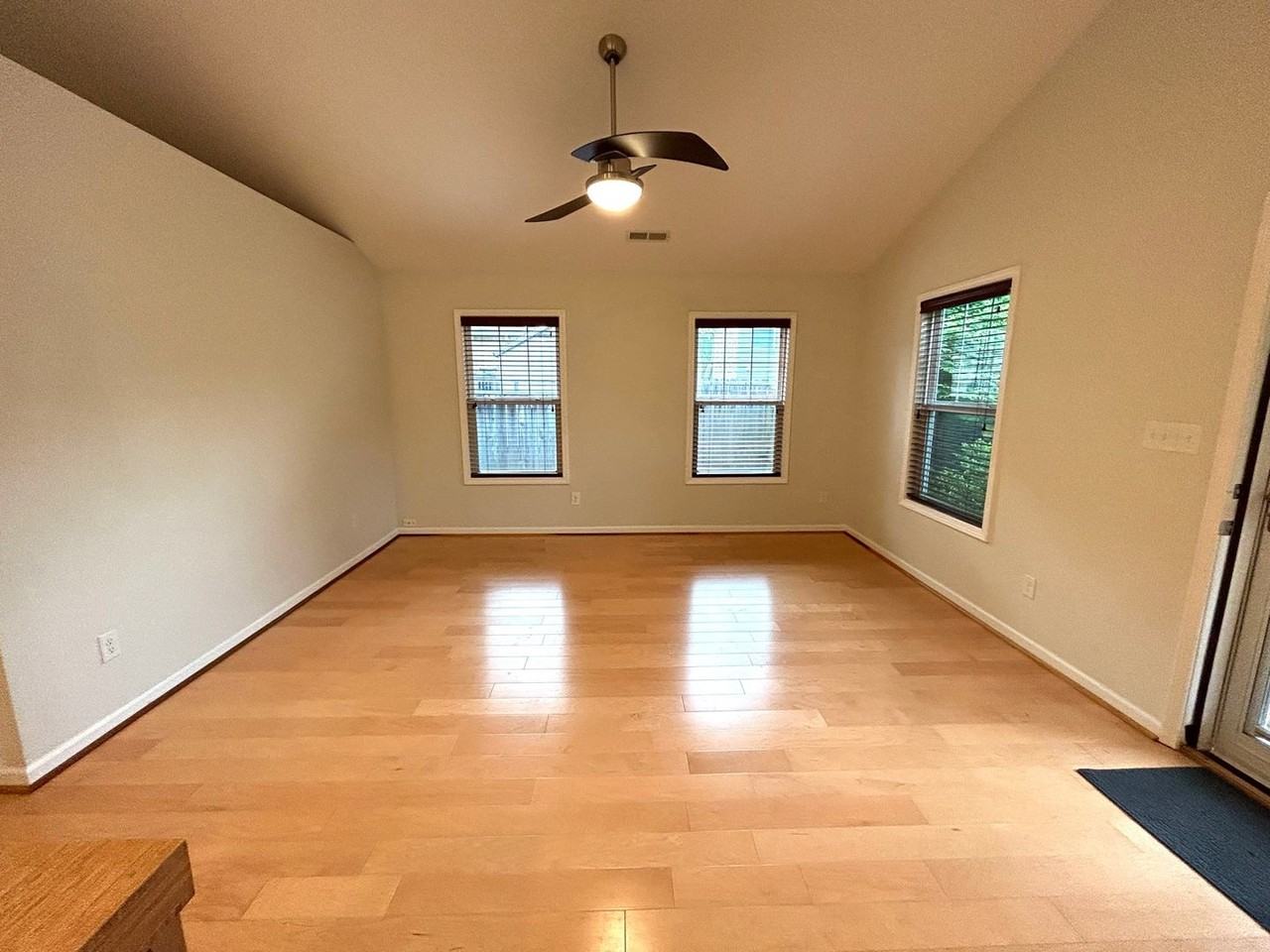 96 Oakley Rd - Photo 4 of 45