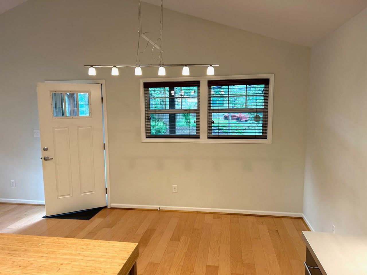 96 Oakley Rd - Photo 5 of 45