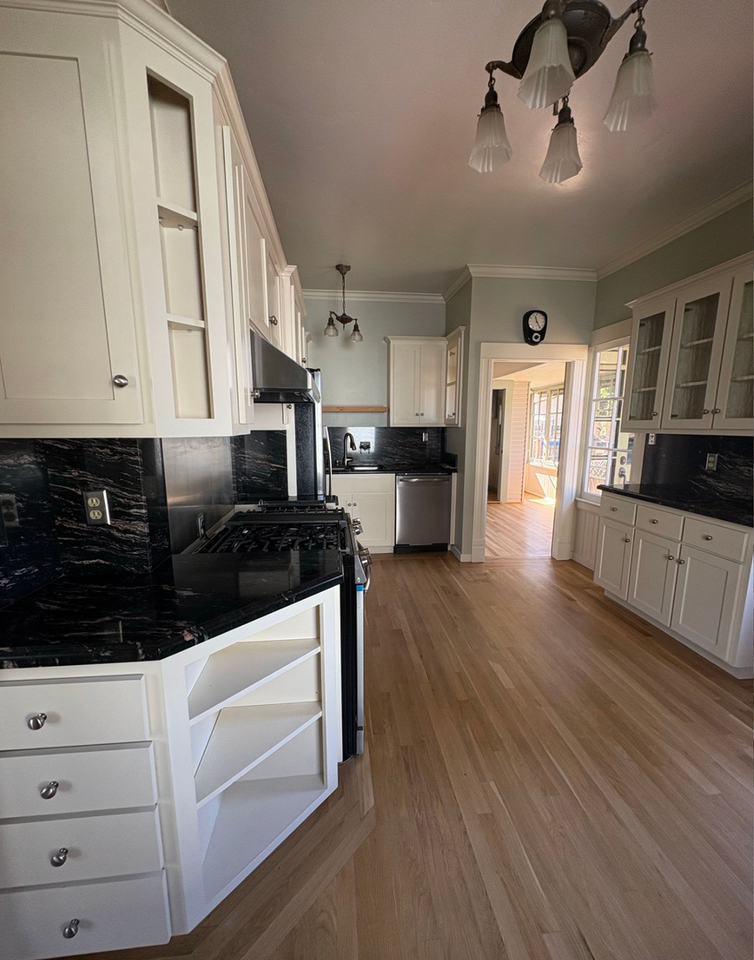 145 Myrtle St - Photo 3 of 12