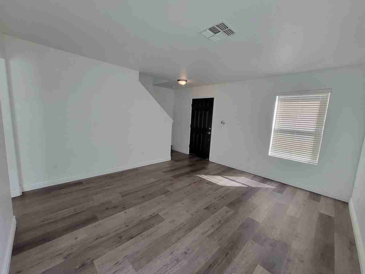 4448 W Rialto Ave - Photo 4 of 33