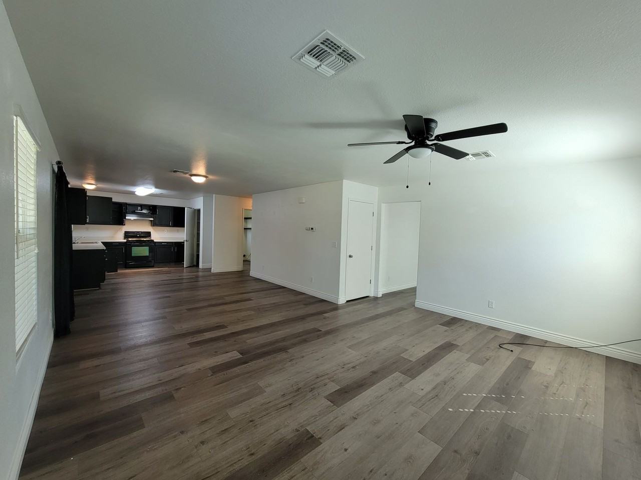 4448 W Rialto Ave - Photo 6 of 33