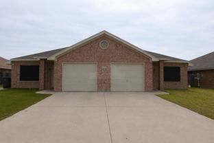 Duplex with Fantastic Amenities - Photo 1 of 1