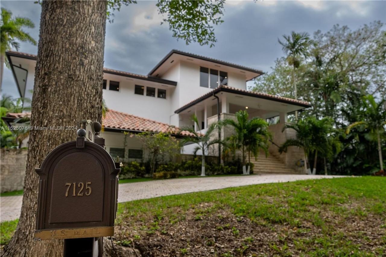 7125 Los Pinos Blvd - Photo 2 of 11