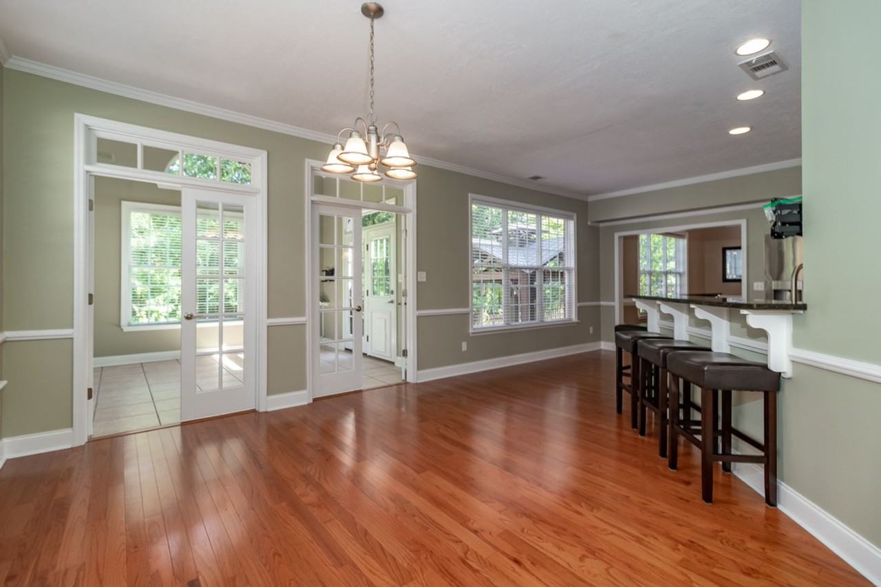 364 Barnsley Dr - Photo 6 of 39