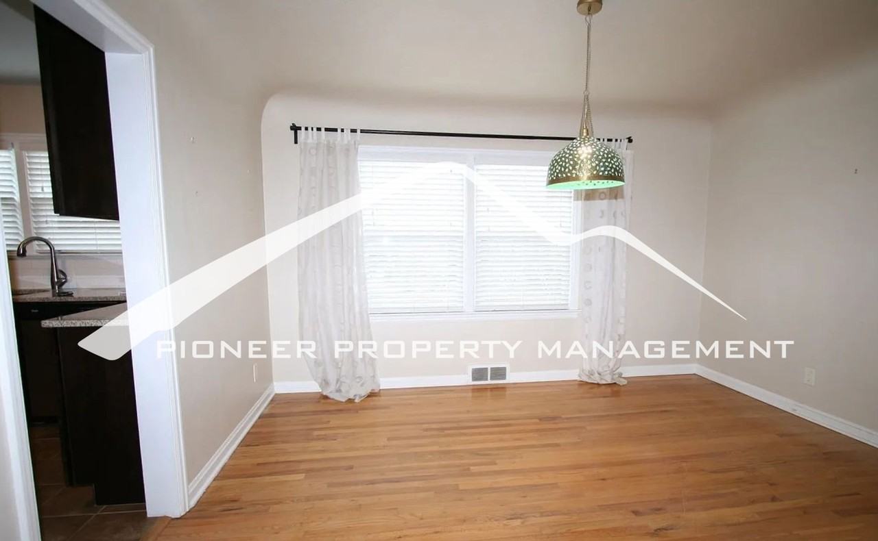 107 Beaver Ave - Photo 5 of 14