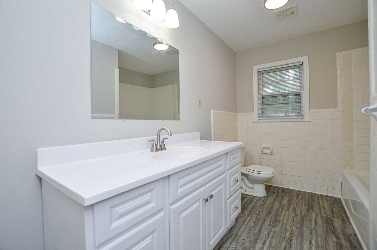 331 Friendship Dr - Photo 3 of 18